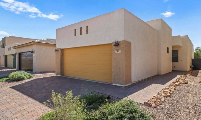 Continental Ranch Casa | New home in great neighborhood.