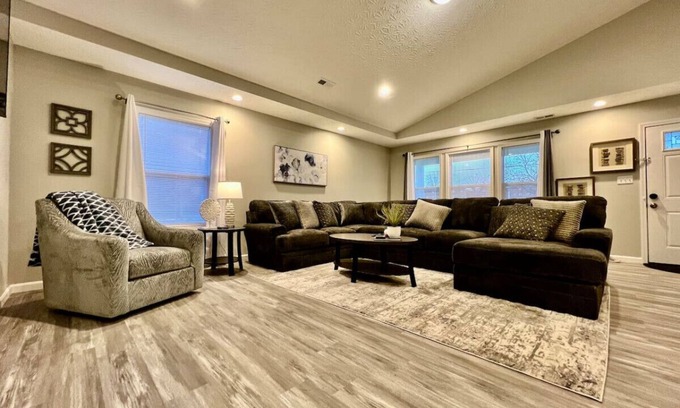 Middletown Casa | New Home in Middletown, OH Minutes to 75 and more