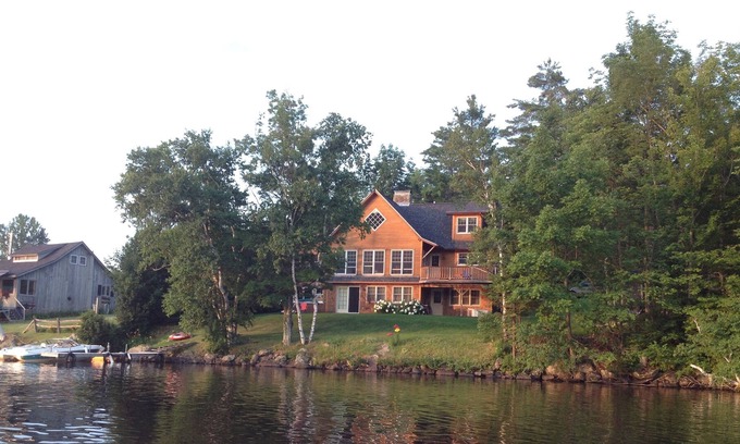 Lake Elmore Casa | Nuevo Hogar, Nueva Propiedad, en el pintoresco lago Elmore, a 14 millas de Stowe Resorts