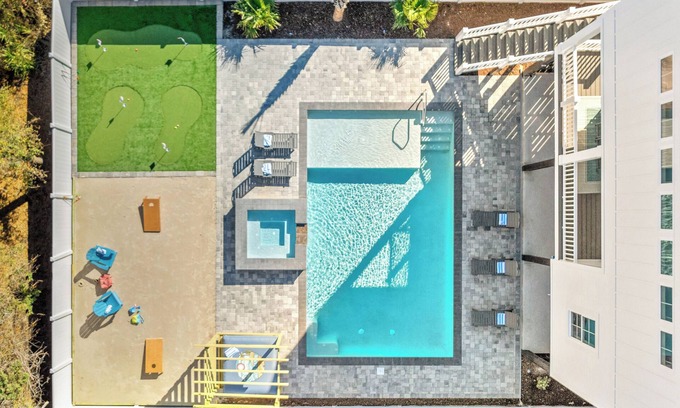 Ash Casa | New Luxe Home|Htd Pool|Spa|Elevator|Putting Green