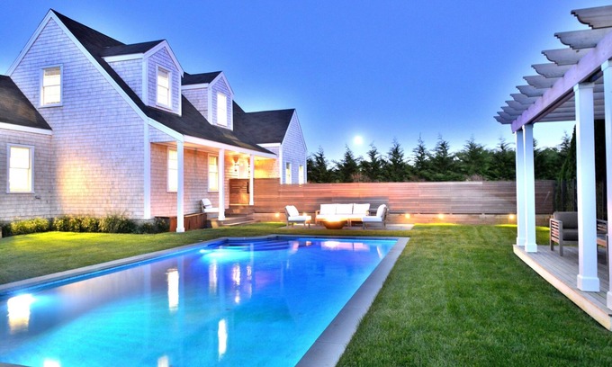 Nantucket Casa | Nueva casa con piscina, cancha de bochas y 2 salas de juegos en el sótano cerca de Surfside Beach