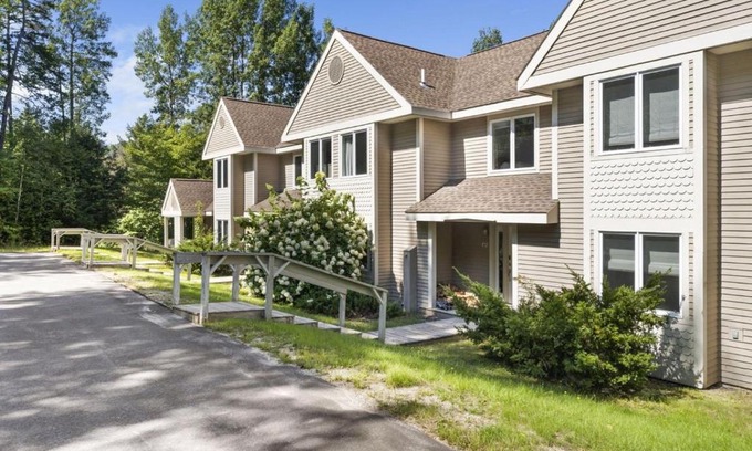 Sunday River Area Casa | New host! Exceptional Sunday River Ski In Ski Out Condo
