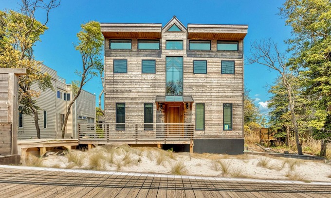 Fire Island Pines Casa | New House: 3 bedrooms with Pool, WiFi, A/C, Bay Views & Rooftop Deck in FI Pines