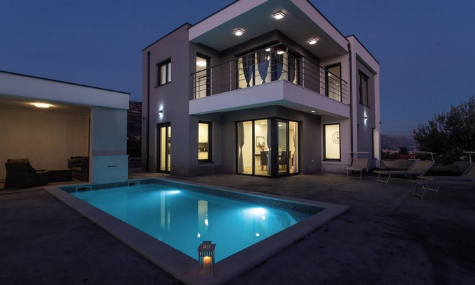 Rudine Villa | NEW House Marion with pool
