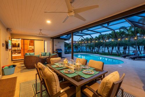Bradenton Casa | NEW! House of Palms! Private Pool Home! Short Drive to AMI