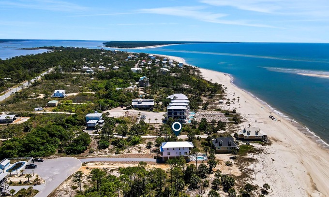 Indian Pass Casa | New house on the beach with private outdoor pool, grill, ocean views, AC