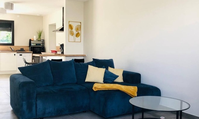 Cerelles Casa | New house on the outskirts of town