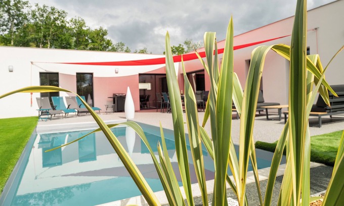 Les Mathes Casa | New House with Air Conditioning, Heated Pool - Residential Area