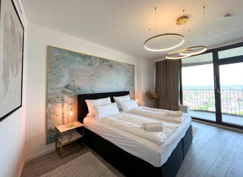 Antonsviertel Apartamento | NEW I GREAT CITY VIEW I 32 FLOOR I BOXSPRINGBED and NETFLIX