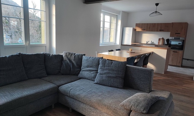 Ax-les-Thermes Apartamento | New in Ax Les Thermes! Large 118 m2 apartment 5 minutes from downtown