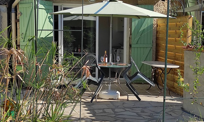 Saint-Martin-de-Crau Apartamento | New independent studio