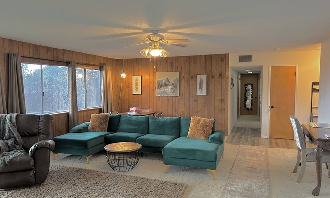 Yosemite Forks Casa | NEW! KJ Getaways~Yosemite/Badger Pass/Bass Lake Area!