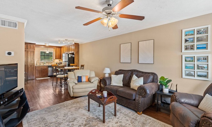 Auburn Apartamento | New Listing! 2/2 Auburn Apartment ~ Pets Welcome!