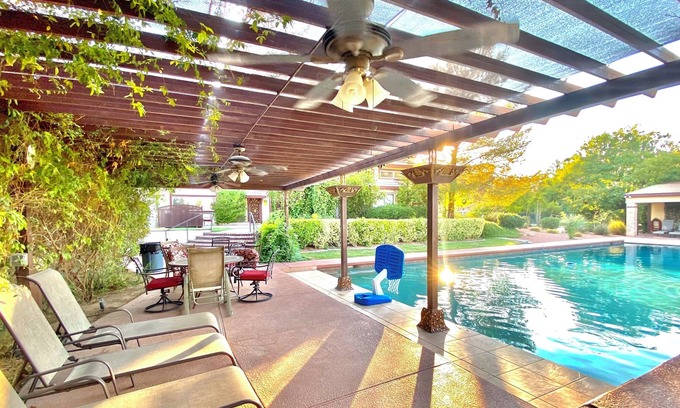 Chinatown Casa | NEW LISTING: 20% OFF! Tennis & Basketball Court + Game Room + Massive Pool Villa