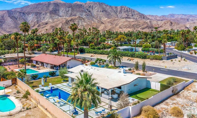 Magnesia Falls Cove Casa | New Listing 3 Bedroom Luxury Home in Rancho Mirage