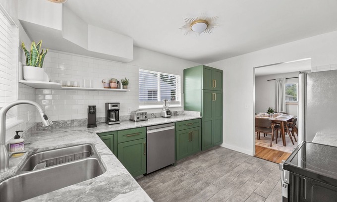 Grove City Casa | NEW LISTING. 3BR house in Grove City w/ Game Room, Chef Kitchen, Fire Pit