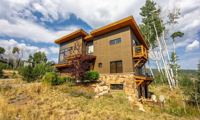 Silverthorne Casa | *NEW Listing* Aspen Sky Lodge- Walk to Clubhouse, Mountain Views