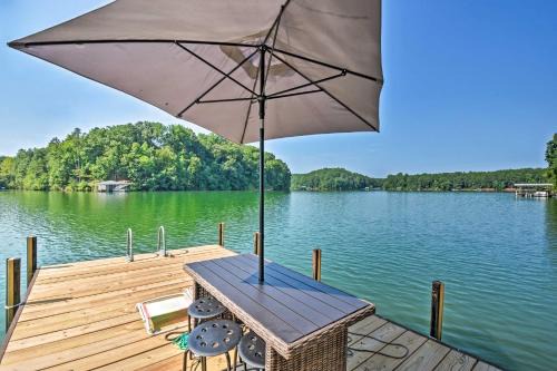 Martin Casa | New Listing Blue Haven Nest w Dock