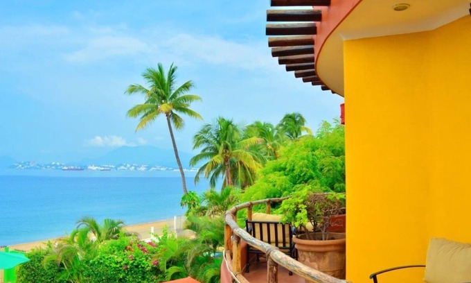 Manzanillo Casa | NEW LISTING! Casa Puesta Del Sol, Beach Front, private 5 bedroom house