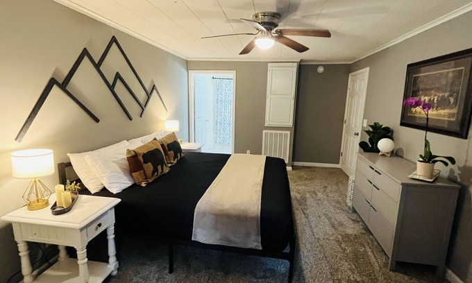 Maryville Casa | NEW LISTING. Close to hospital. downtown & parks.