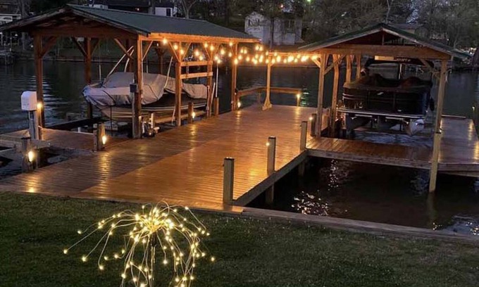 Waterloo Casa | NEW LISTING ! Cozy and relaxing water front lake house with breath taking views