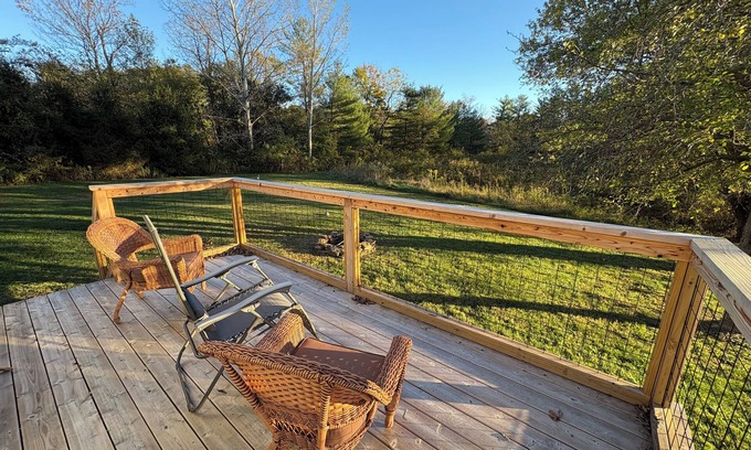 Carbon Hill Cabaña | New Listing! Cozy country cabin in peaceful surroundings near Albany