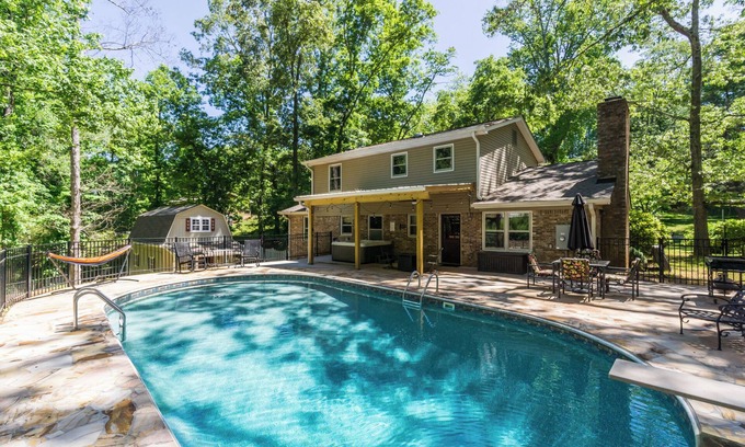 Dahlonega Casa | New Listing! Downtown Getaway- Minutes to Dahlonega/Pool/Hot Tub/ Game Room