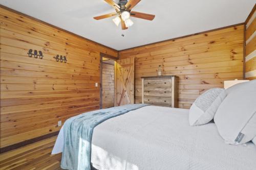 Big Canoe Casa | New Listing Forest Footprints in Big Canoe