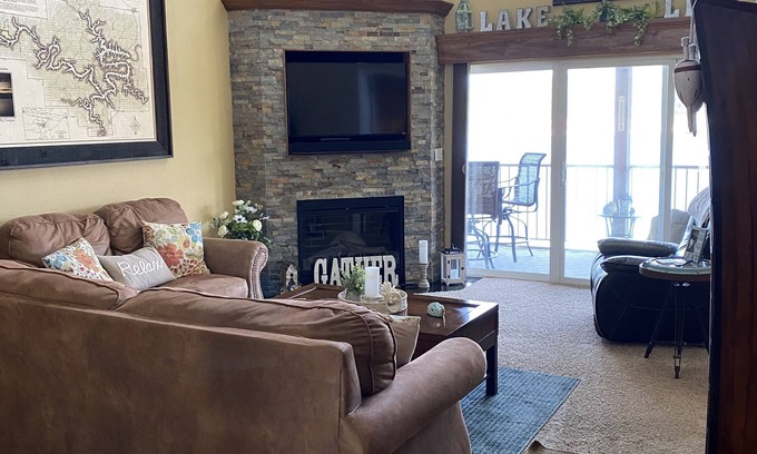 Camdenton Condominio | ¡Nuevo listado!, Increíble propiedad frente al lago. Familia amigable. Super relajante!