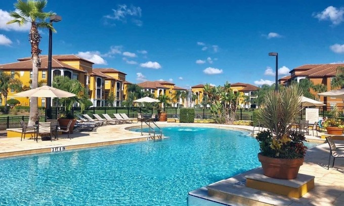 Desoto Acres Condominio | * NUEVA LISTA * ¡Increíble vista al lago!