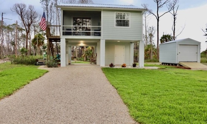 Steinhatchee Casa | New Listing! King Bed/Ice Machine/Boat Parking