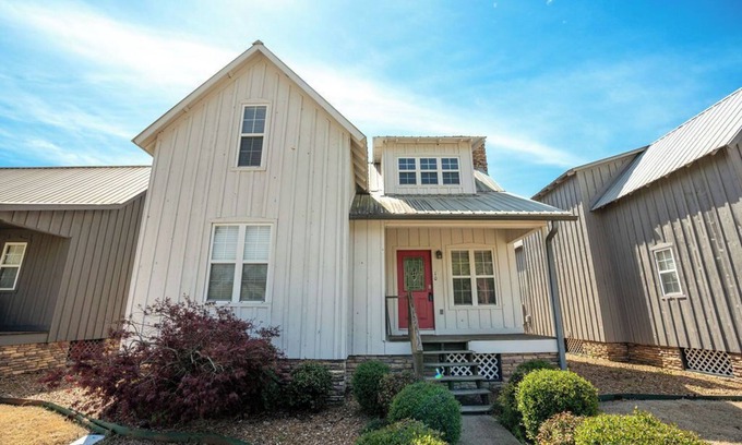 Heber Springs Casa | New Listing! Little Red River Home!