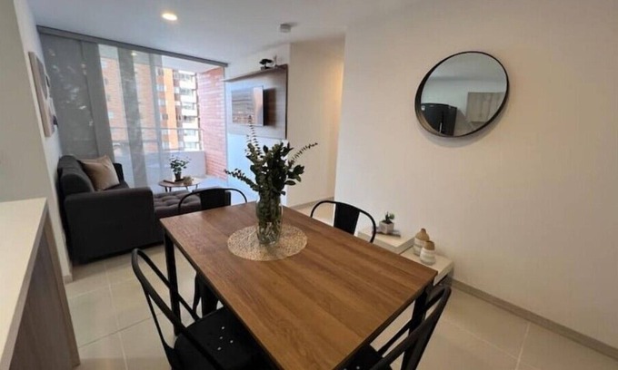 San Diego Apartamento | NEW LISTING! Luxury apartment perfectly located at El Poblado, Medellin.