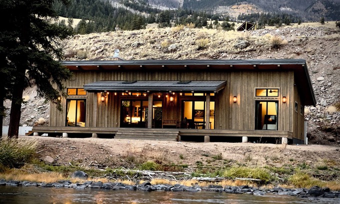 Creede Casa | New Listing! Newly Constructed Luxury Riverfront Home on the Rio Grande River