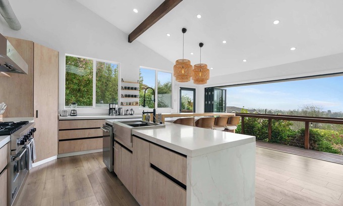 Pacific Palisades Casa | New Listing! Palisades Paradise by Colby & Conrad!