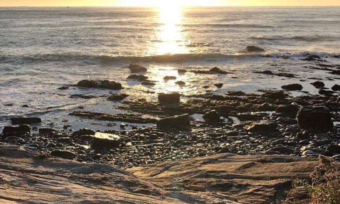 Peaks Island Casa | New Listing - Private Oceanfront Property on Peaks Island, Maine - Sleeps 10
