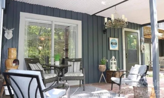 Connellys Springs Condominio | *NEW LISTING* Remote mountaintop condo 10 minutes from South Mountain State Park