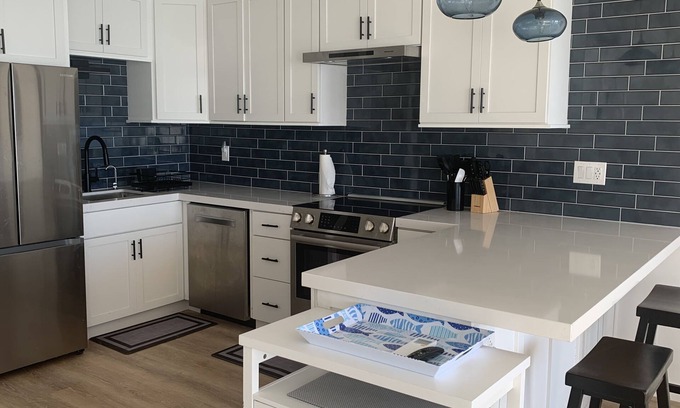 Solana Beach Condominio | NEW LISTING!! REMODELED!! Sea and Sand, Stunning Top Floor Oceanfront Condo
