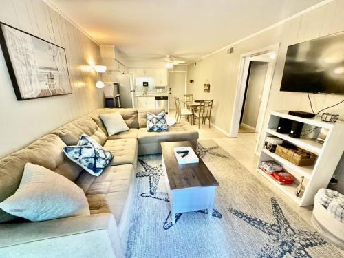 North Forest Beach Apartamento | New Listing Sands Villa Steps to the Beach Flip-Flop Getaways