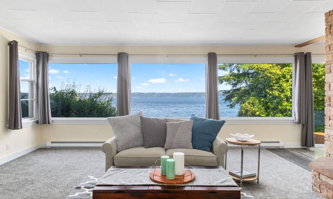 Vashon Island Casa | New listing! Seascape Cottage - A Vashon Island waterfront retreat