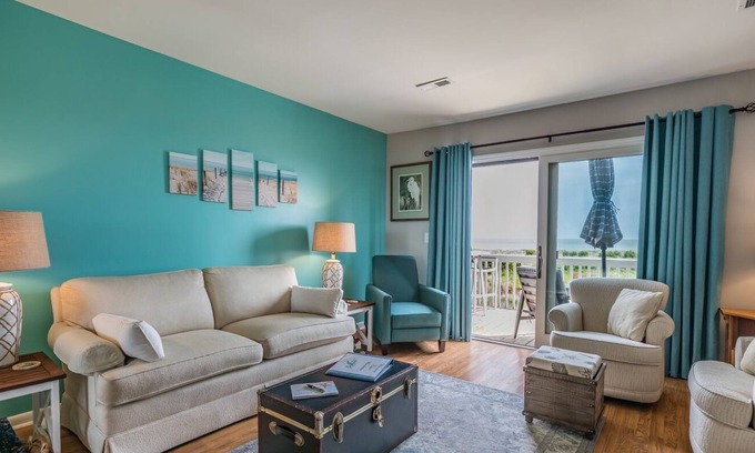 Beachwalk Condominio | NEW LISTING! Ocean Front on Harbor Island - K Building