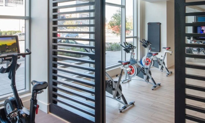 Navy Yard Apartamento | NEW Listing Walking distance to Navy Yard-Ballpark