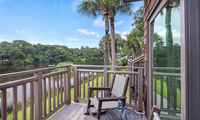 Kiawah Island Condominio | New Listing! Windswept Villa, Oceanside Kiawah, Steps to Beach & Park, Lagoon Views!