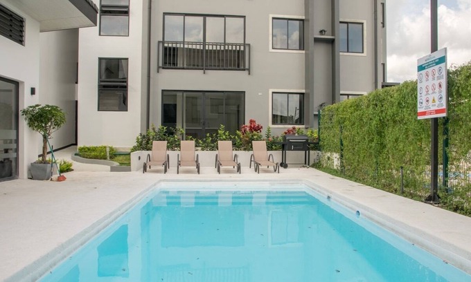 Guácima Apartamento | New Loft near SJO Airport, A/C, king bed apartment