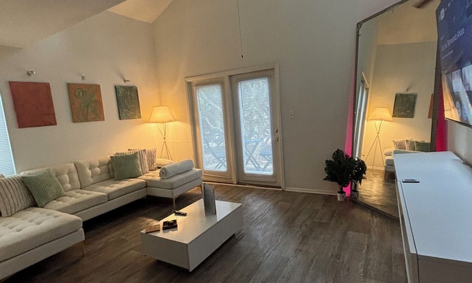 Northwest Raleigh Apartamento | NEW! Loft style apt Lake Access