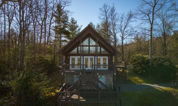 Sparta Cabina | NEW! Log Cabin with Unbelievable Long Range Mountain Views!