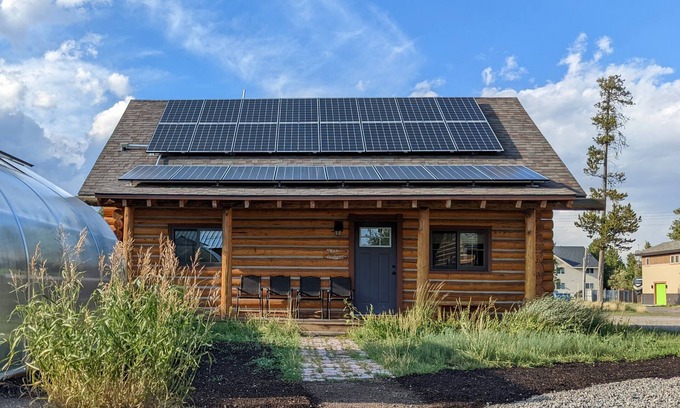 West Yellowstone Cabina | Brand New Log Home - cuadras de la puerta oeste de Yellowstone