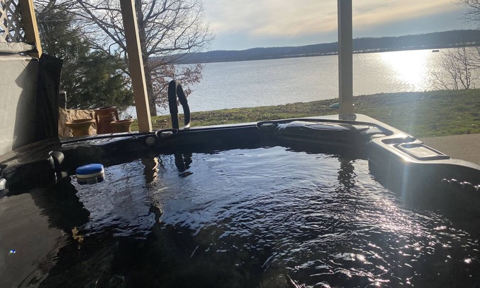 Cadiz Casa | NEW! LOOKOUT- lakefront views with hot tub/ home theatre/firepit, sleeps 12!