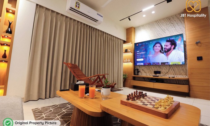 Vadodara Apartamento | New Lux Apts Terrace Garden, Pizza Oven Full Service Fully equipped for NRIs