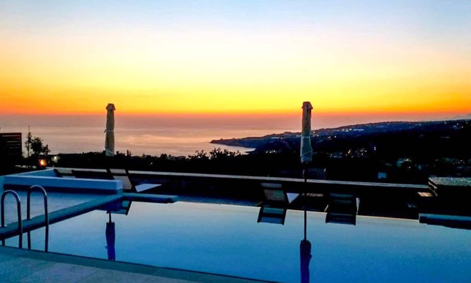 Gerani Villa | NUEVO Lux Villa ★ Prive Infinity pool ★ Jacuzzi ★ SeaView
